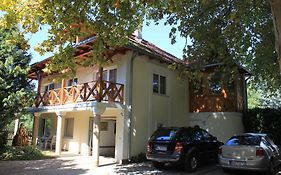 Szanto Villa